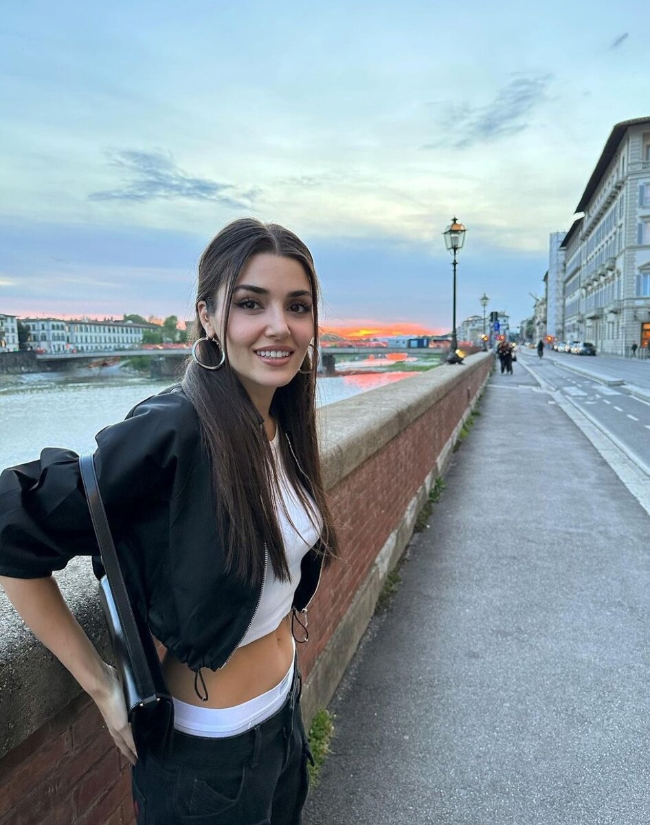 Ханде Эрчел до и после (56 фото)