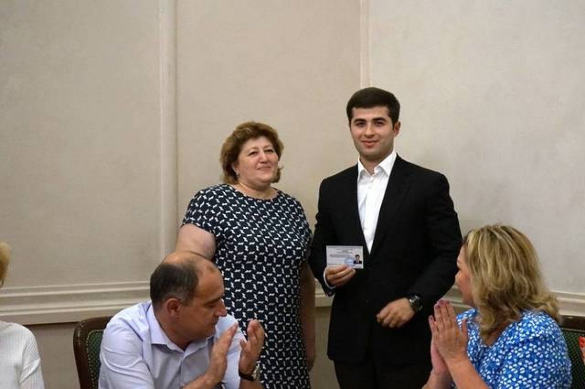    Сын умершего депутата Госдумы от КЧР официально стал кандидатом на его пост