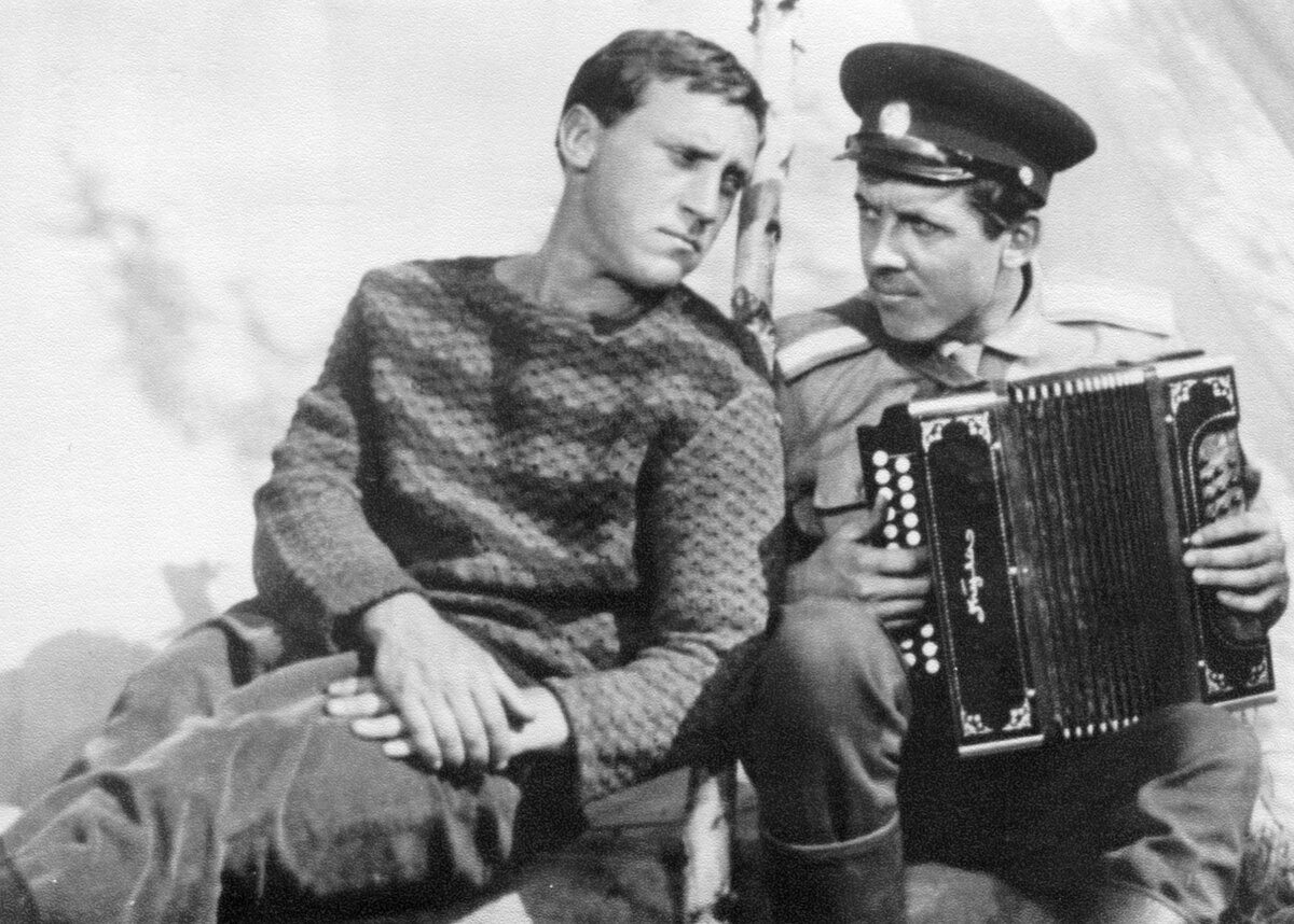 Высоцкий и Золотухин на съёмках фильма «Хозяин тайги» 