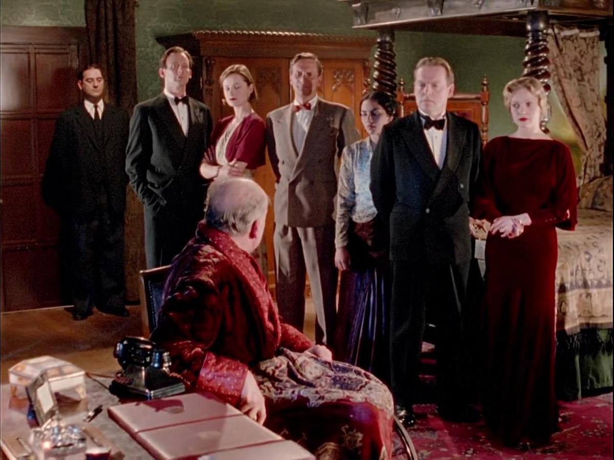 Кадр из т/с "Пуаро Агаты Кристи". Великобритания