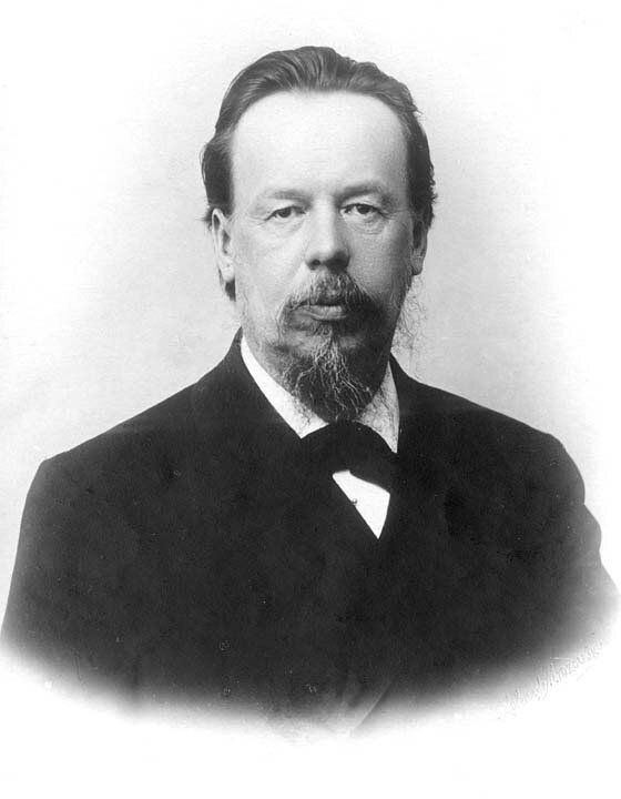 Алекса́ндр Степа́нович Попо́в (4 [16] марта 1859, Турьинские рудники, Пермская губерния — 31 декабря 1905 [13 января 1906], Санкт-Петербург) — русский физик и электротехник, профессор, изобретатель в области радиосвязи, Почётный инженер-электрик (1899), статский советник (1901). 
