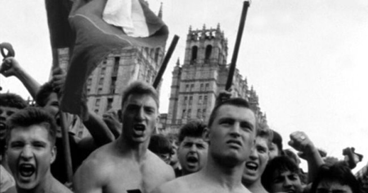 Этим просто не нравились волосатые рокеры