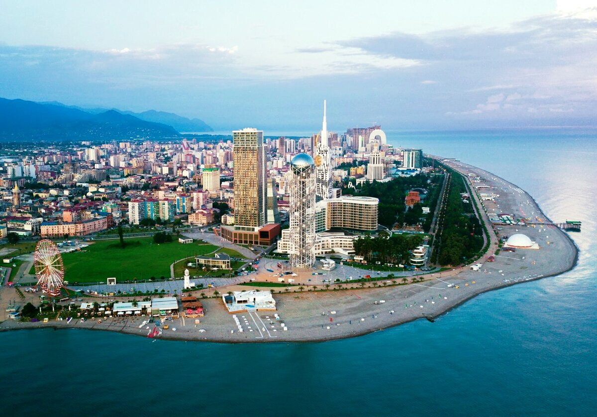 Вид на  Батуми с высоты птичьего полета