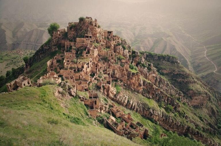 Гамсутль - село призрак 