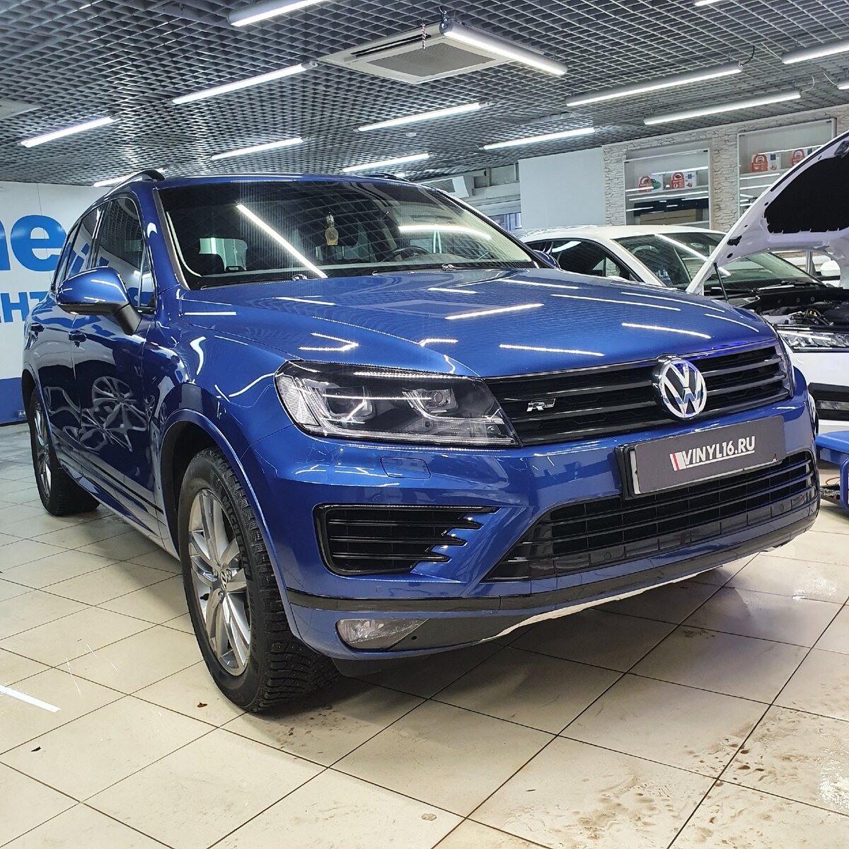 VW Touareg — полный антихром автомобиля, оклейка хромированных молдингов  автомобиля | Vinyl16 Kazan | Дзен