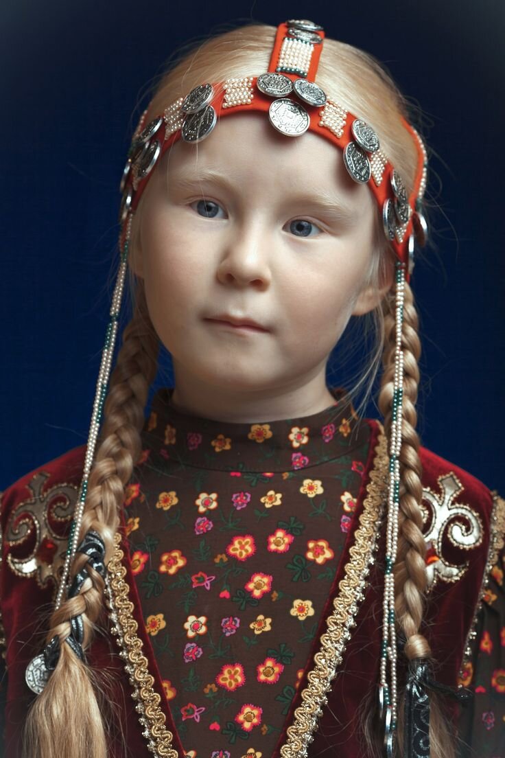 Девочка башкирка.