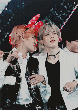 "Ты — тот, кто был со мной и в горе и в радости, кто смеялся и плакал со мной"