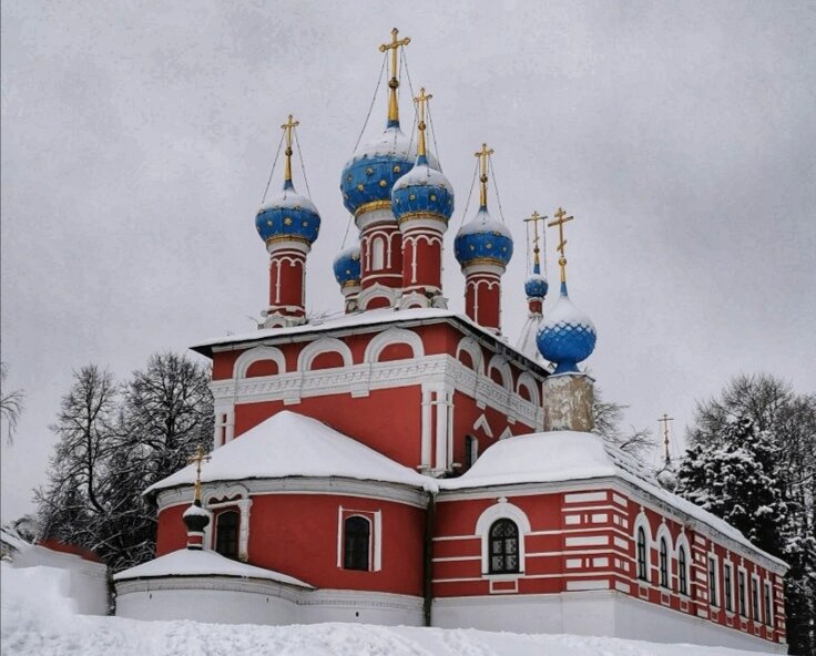 Та самая церковь, которая была построена на месте смерти Дмитрия
