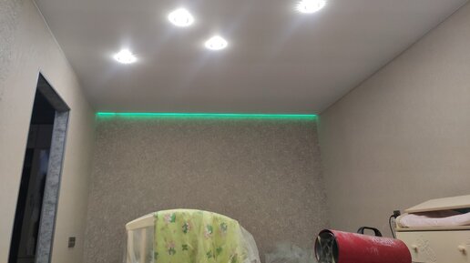 Натяжные потолки с подсветкой: виды, варианты подсветки и дизайна