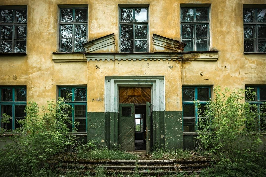 Заброшенная школа, Ленинградская область