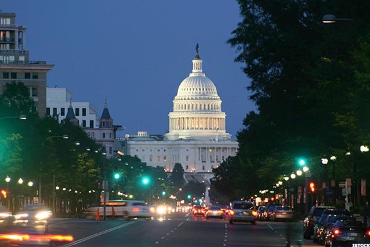Город санкт петербург в сша