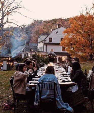 Источник:  https://www.pinterest.ru/                                                                                     В родительском доме всем рады