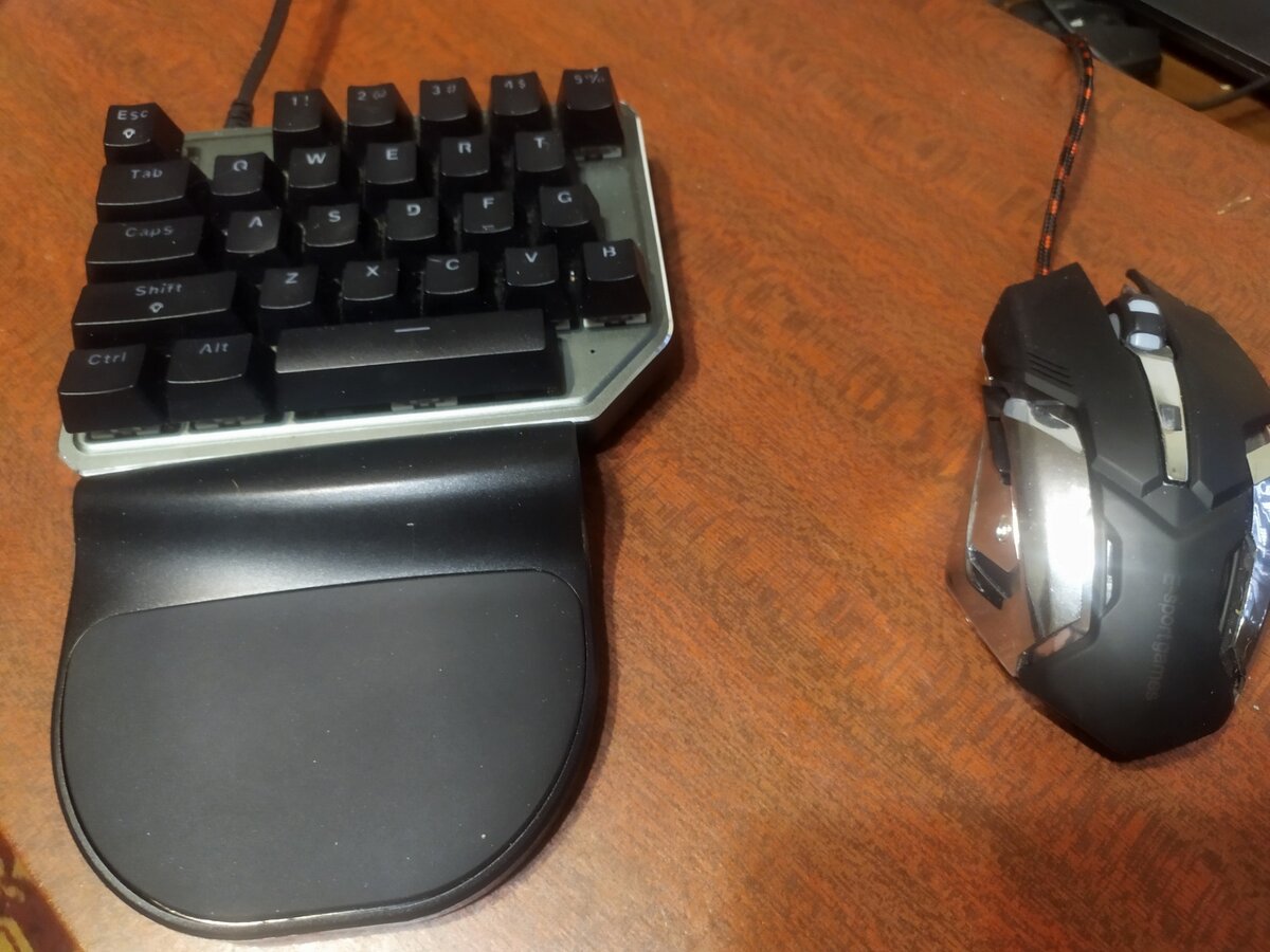 Заказывал для телефона но тут разницы нету.