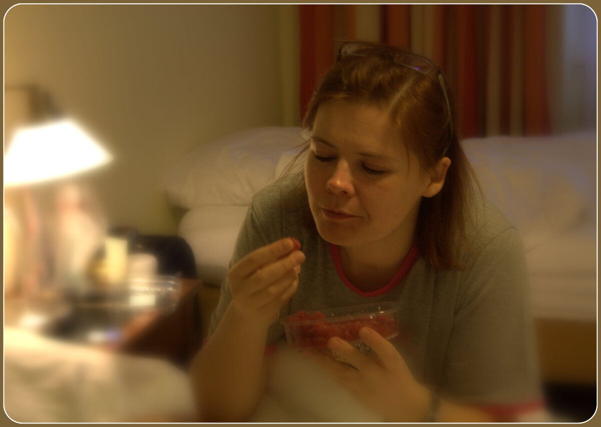 Что же может быть вкуснее отборной малинки перед сном? =)  (в карусельке есть ещё)