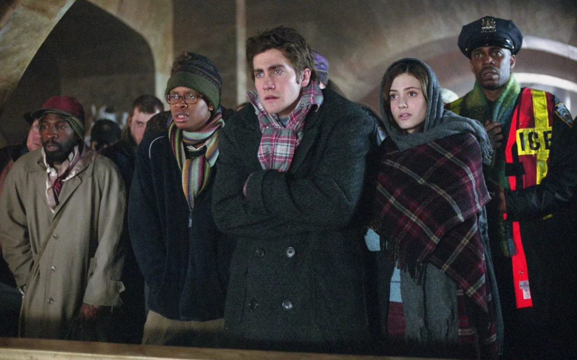 Послезавтра лорд. Послезавтра фильм 2004 джейк. ) шварценнегре. Послезавтра фильм постер. Джейк джилленхол 2004.