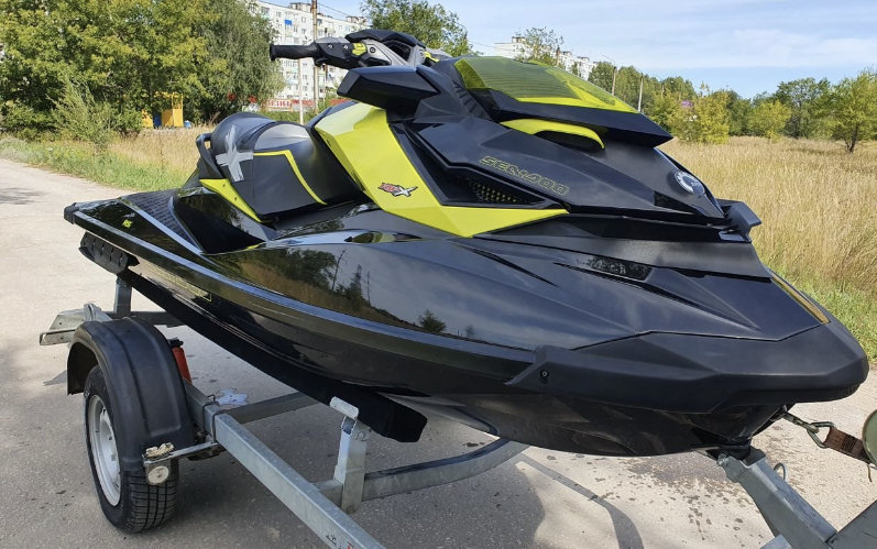 BRP RXT-X 260 RS / 200000,00₽