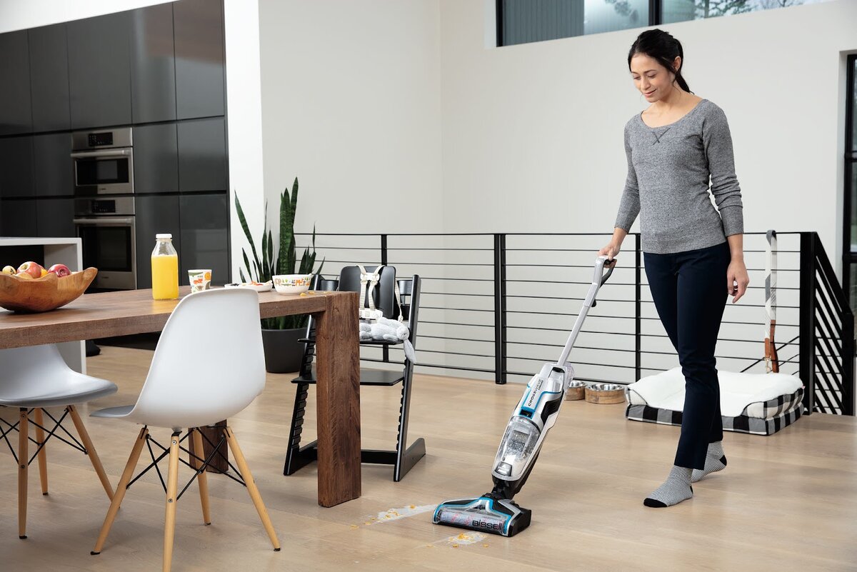 Компания BISSELL придумала моющие пылесосы CrossWave, чтобы хозяйки могли больше времени проводить с семьей.