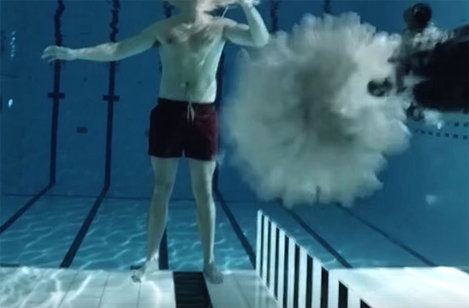 выстрел под водой.