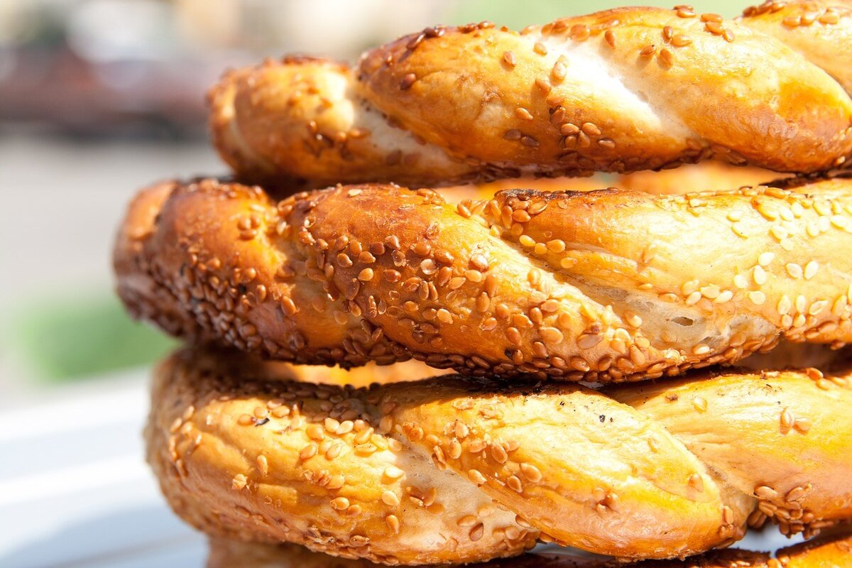 Турецкие симиты.  Источник изображения: ChristophZimmermann / pixabay.com