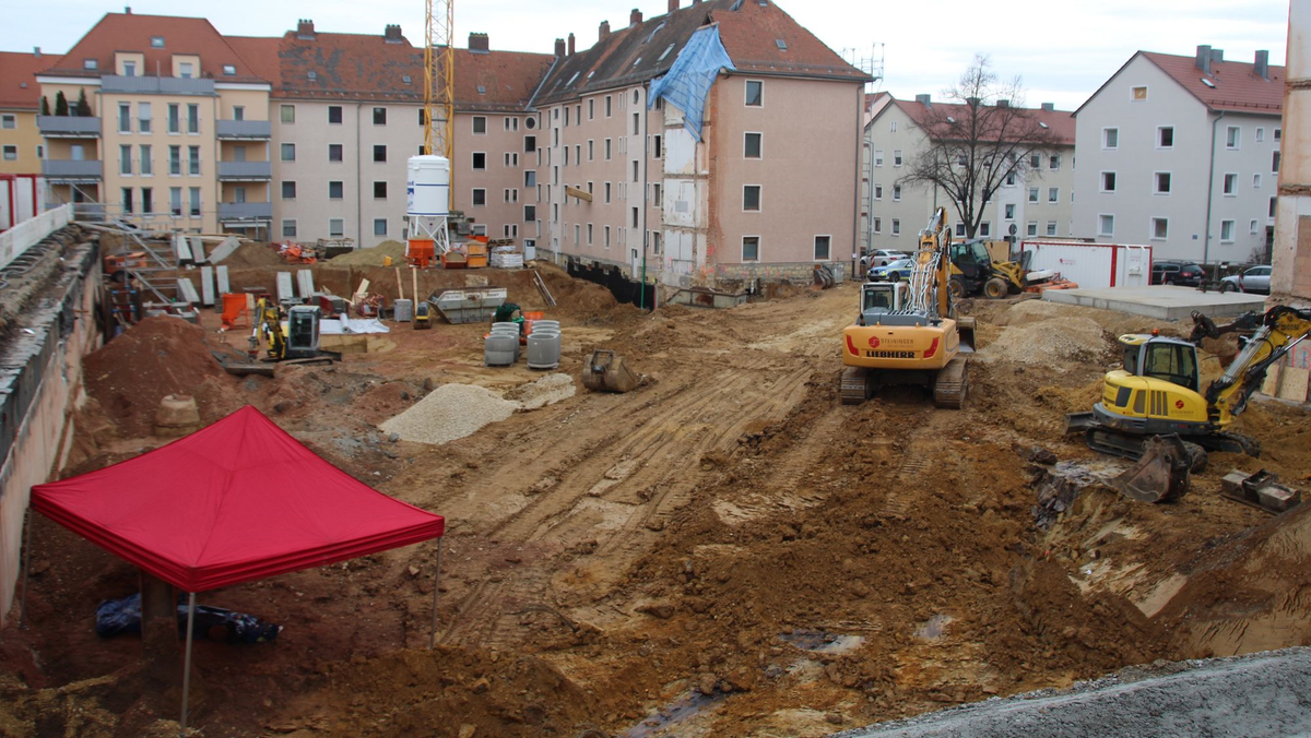 Место находки https://www.br.de/nachrichten/bayern/fliegerbombe-4-000-regensburger-muessen-ihre-wohnung-verlassen,SRMqHu2