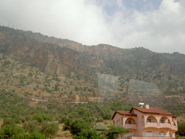 Типичный кипрский пейзаж