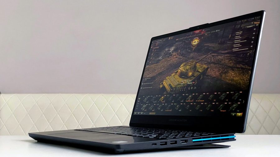 Обзор мощного игрового ноутбука Honor Hunter V700: есть в нем что-то от УАЗа...0