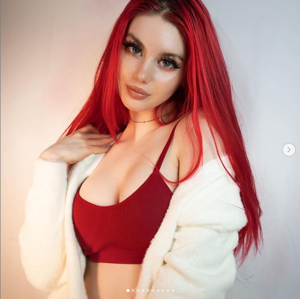 Изображения со странички https://www.instagram.com/roga_na_noge/