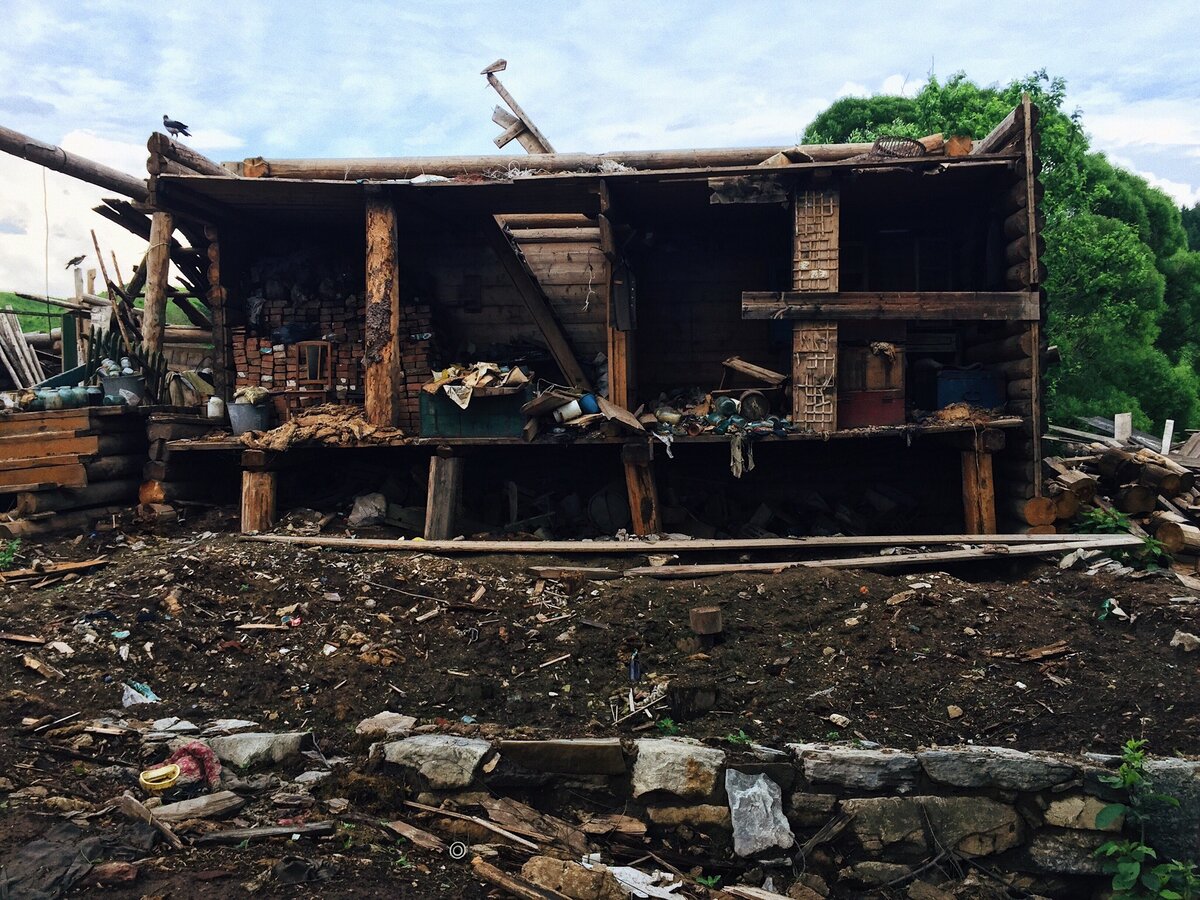 А когда-то тут "царила" жизнь