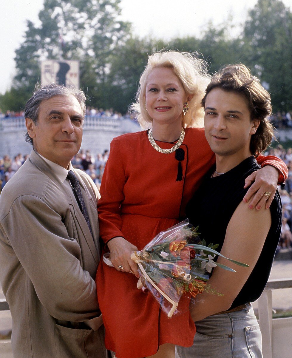 Маму часто носили но руках