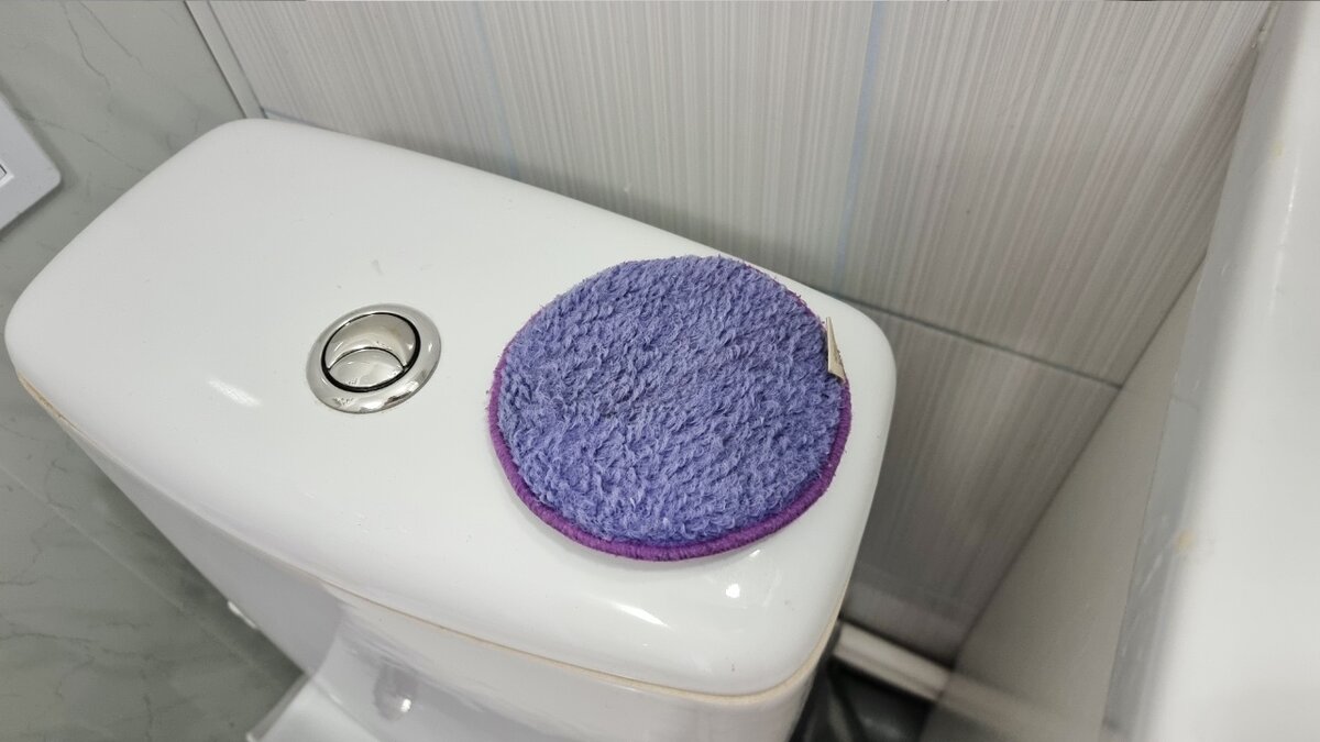 Никогда не делаю генеральную уборку в туалете, но там всегда очень ...