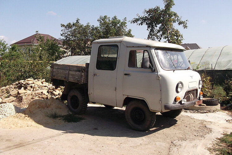 Оснащение УАЗ-3303 самосвальным оборудованием