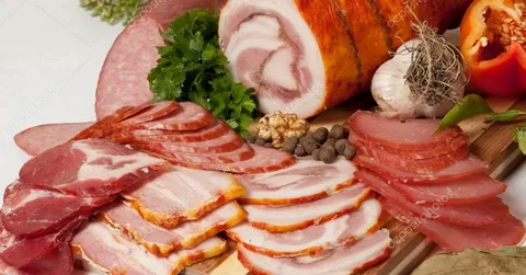 Нарезки мясные.