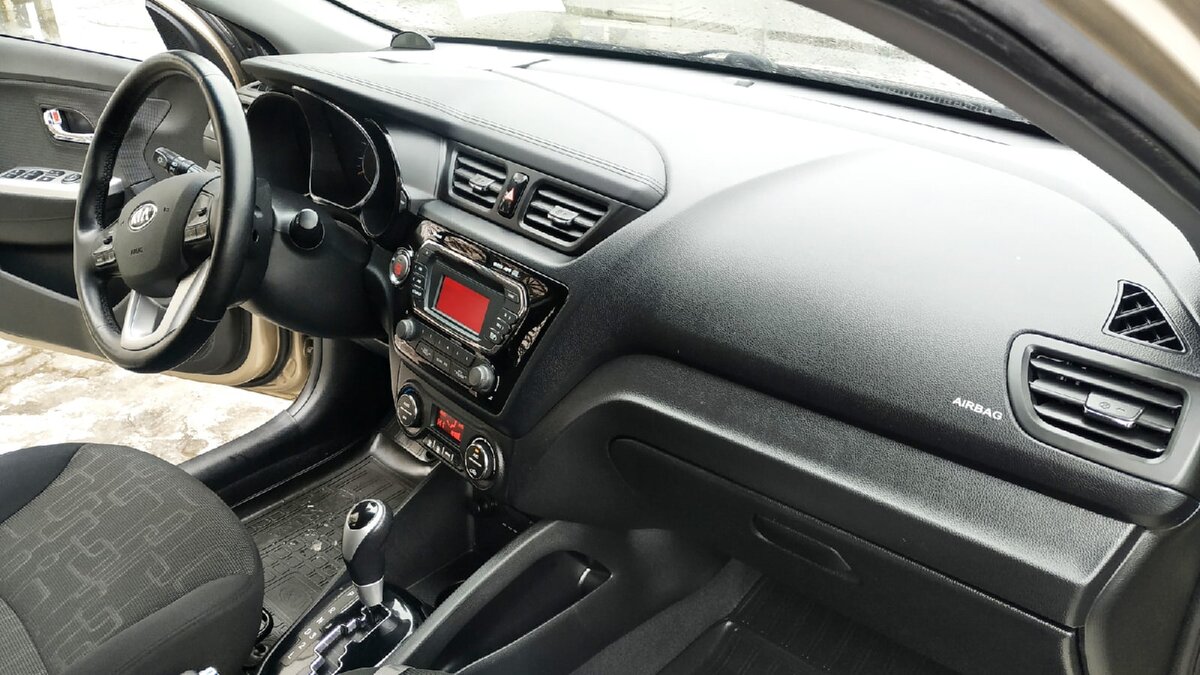 Фотографии с осмотра Kia Rio
