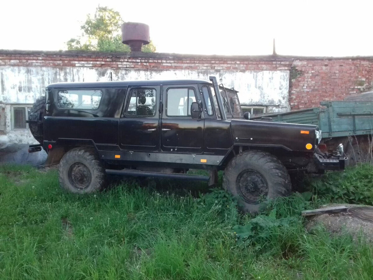 Еще один ГАЗ-66 превратили в огромный внедорожник в стиле Hummer, который  продают за 500 тысяч рублей | Автокультура CARAKOOM | Дзен