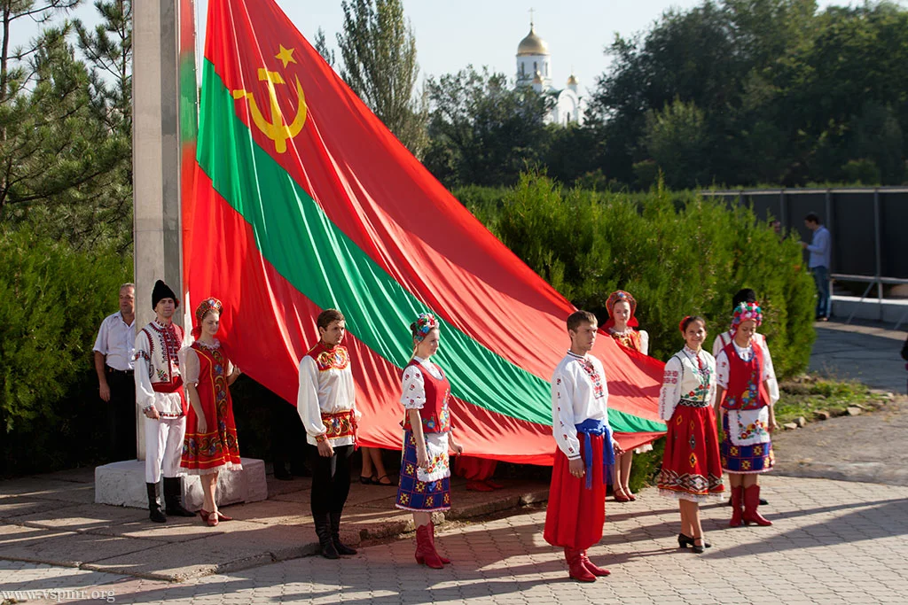 Приднестровская молдавская. Приднестровская молдавская Республика Приднестровье. Молдаване в Приднестровье. Приднестровская молдавская Республика жители. Гос флаг Приднестровья.