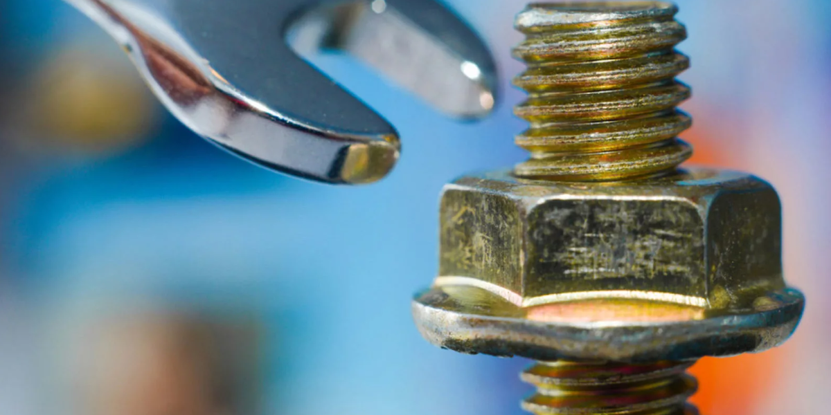 Пожалуй, ни один более-менее сложный механизм не обходится без элементарной гайки