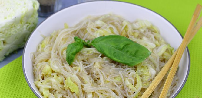 Лапша соевая с курицей и овощами — рецепты | Дзен