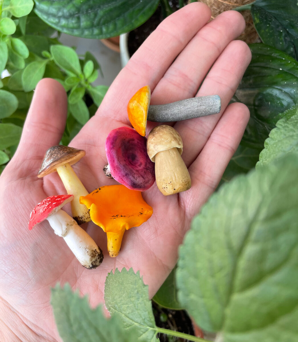 Грибочки из полимерной глины