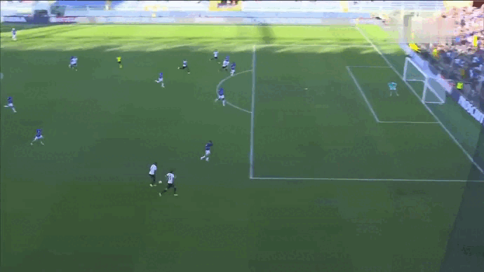 22' Йоаким Мехле попадает в штангу