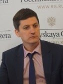 Банковское  сообщество движется к сокращению числа документов, которые необходимы  при выдаче кредита. «Сегодня в ПСБ решение по кредиту до 100 млн рублей  можно получить по 3-м документам в течение одного рабочего дня», –  пояснил Игорь Петров.
