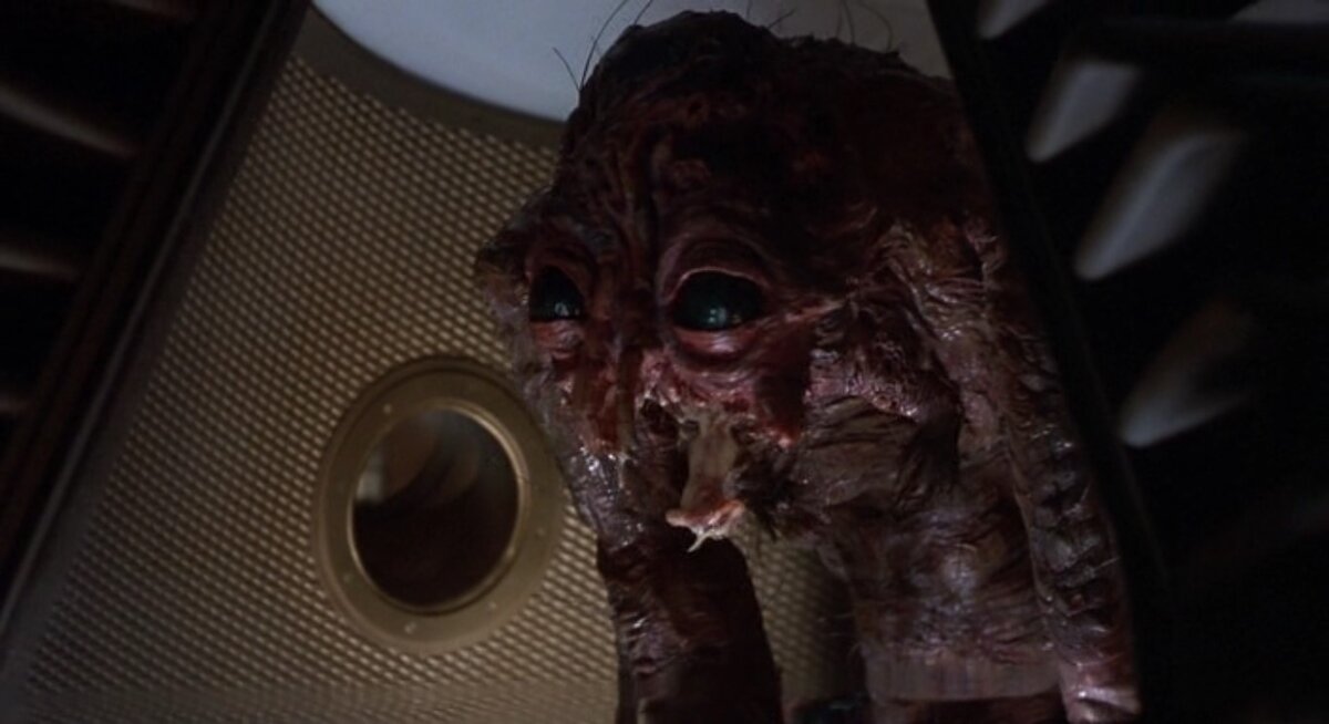 итоговый результат экспериментов конечно выглядит криповенько, но не сказать чтобы прям повергает в ужас