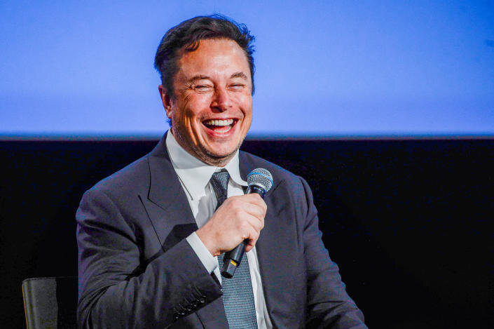Основатель Tesla Илон Маск принимает участие в Offshore Northern Seas 2022 в Ставангере, Норвегия, 29 августа 2022 года. NTB/ Карина Йохансен через REUTERS