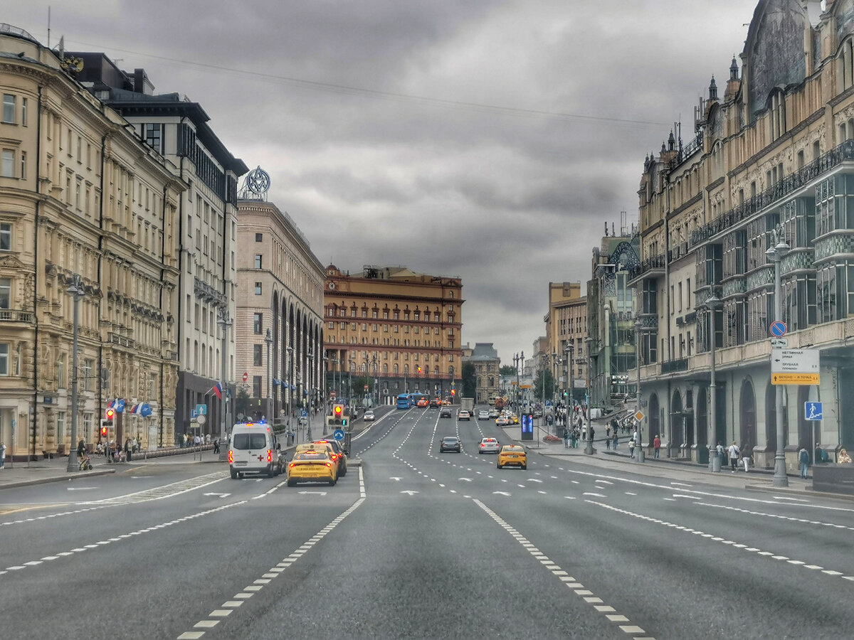 5 фотографий центральных улиц Москвы из окна автомобиля | 5 снимков | Дзен