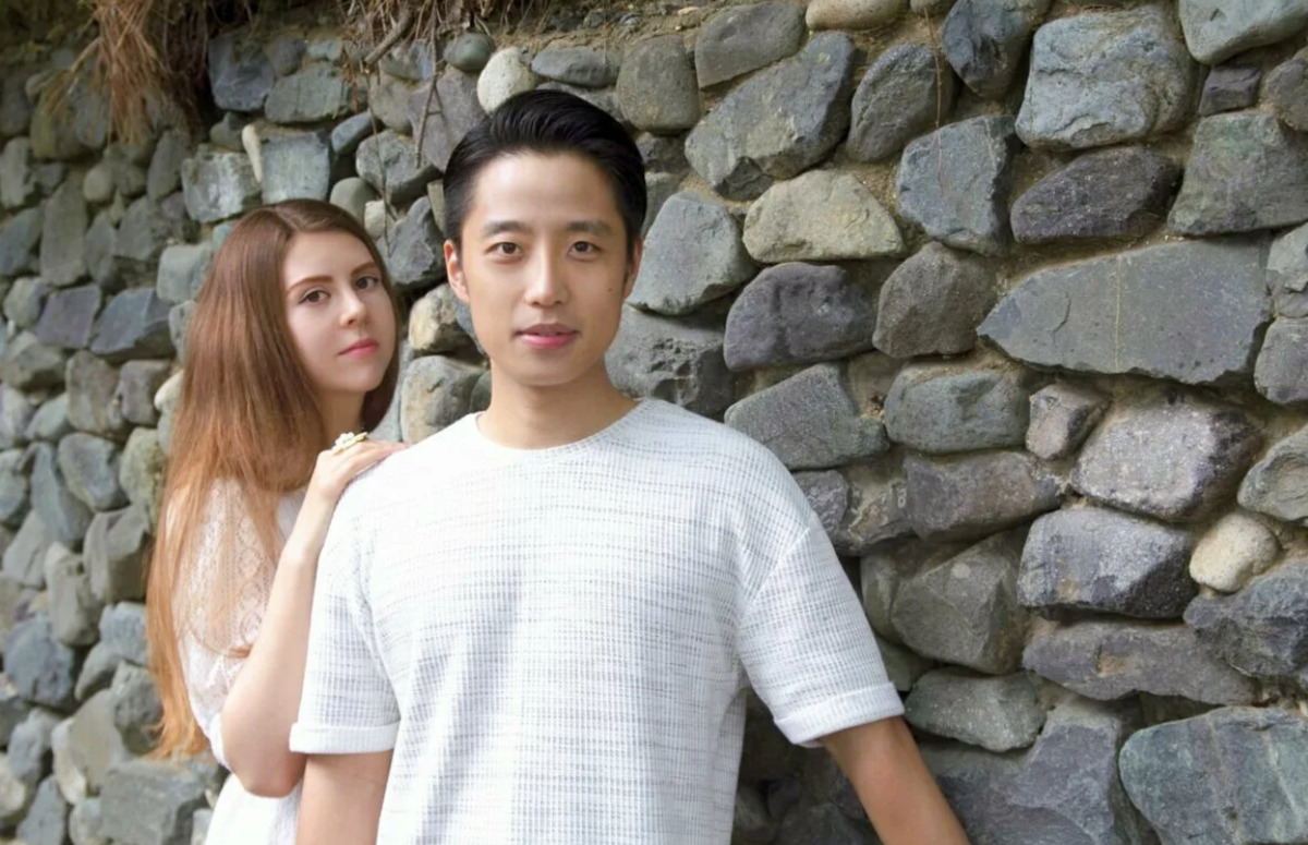 Как относятся девушка в корее. Корея люди. Как относятся девушка в корее. Как относятся девушка в корее. Мода в корее.