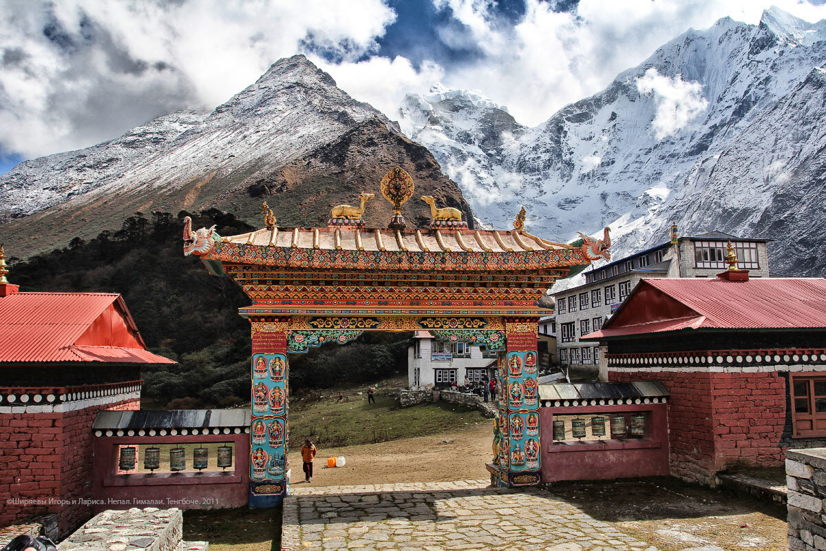 Гималаи москва. Монастырь Тенгбоче Непал. Тибетский храм Гималаи. Высокогорный монастырь Тенгбоче. Гималаи Непал Тибет.