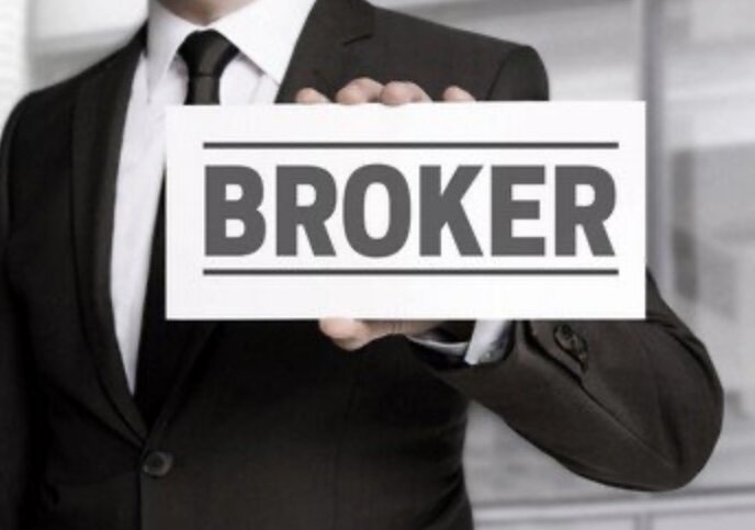 Брокер