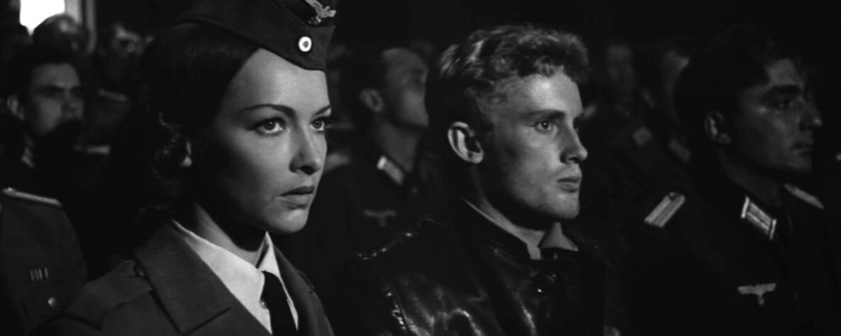 Кадр из кинофильма "Освобождение. Прорыв", 1969 г., режиссер Юрий Озеров, сценаристы Юрий Бондарев, Оскар Курганов, Юрий Озеров, композитор Юрий Левитин (скриншот)