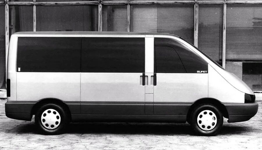 Очень успешный минивэн от АЗЛК, который не успел выйти серийно в 90х ...