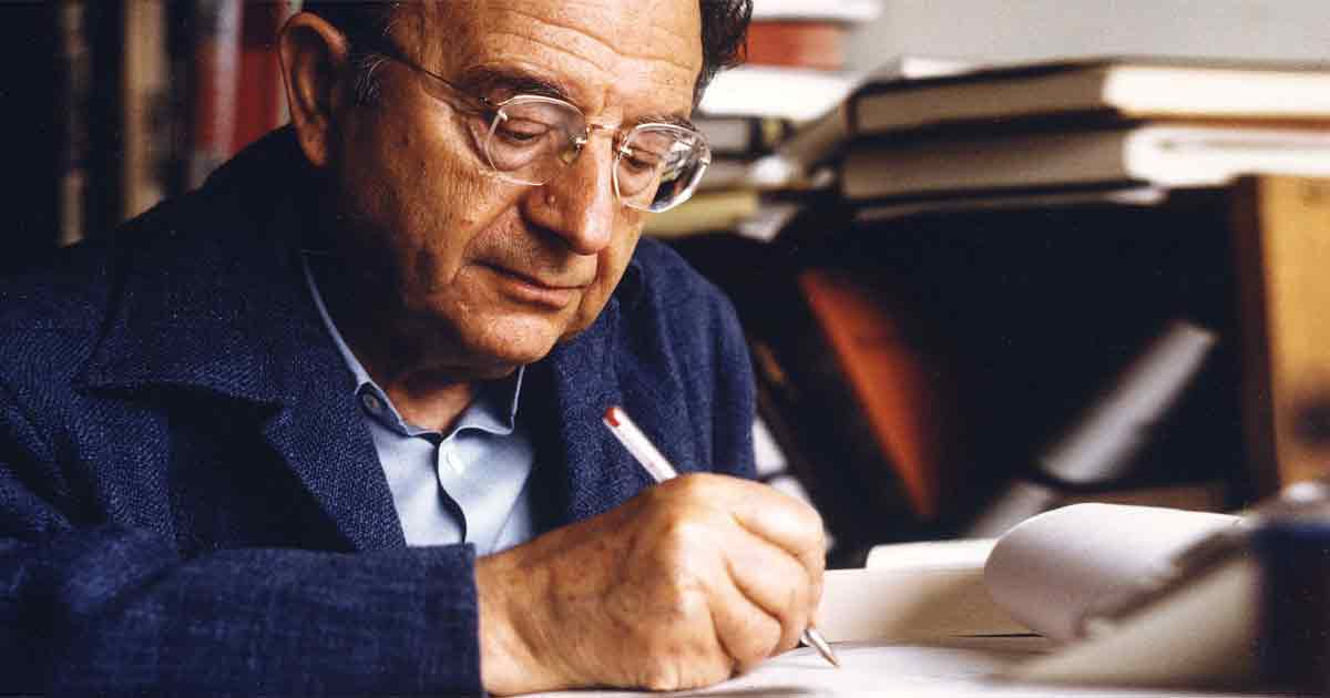 Эрих Фромм за работой