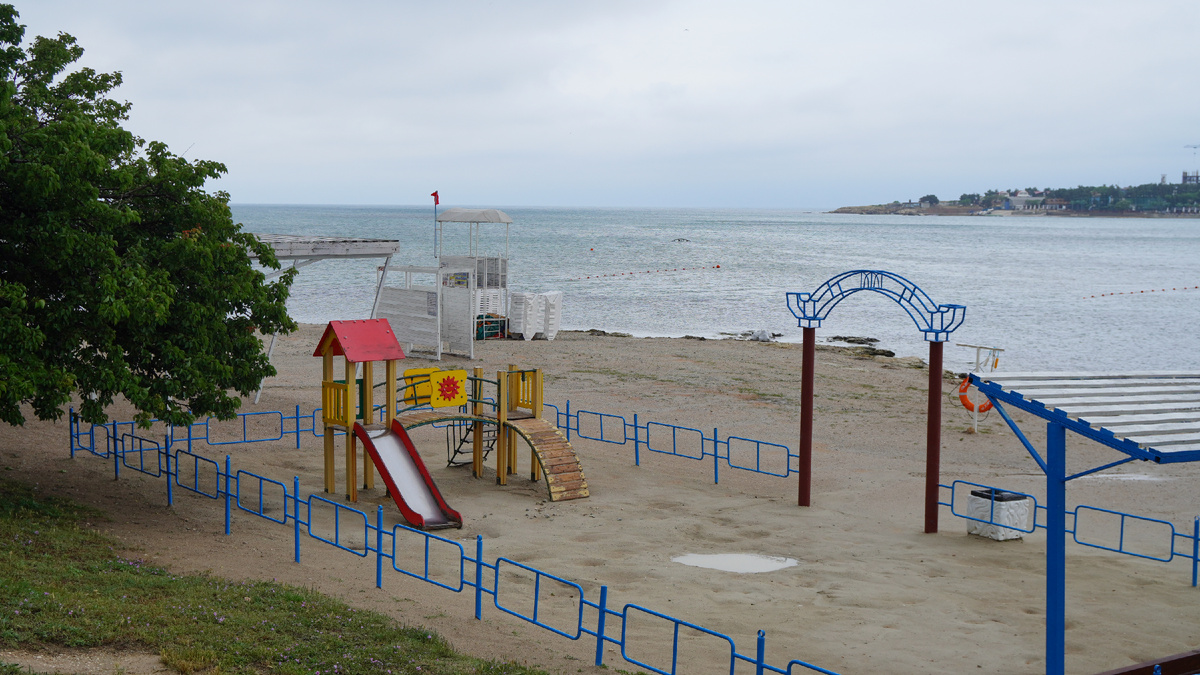 Пляж Омега, июнь 2021